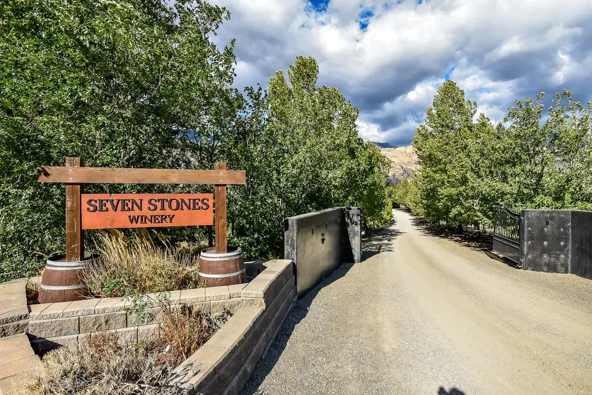 Seven Stones Winery